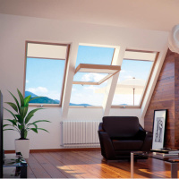 Мансардное окно FAKRO FYP-V U3 proSky, приподнятая ось створки